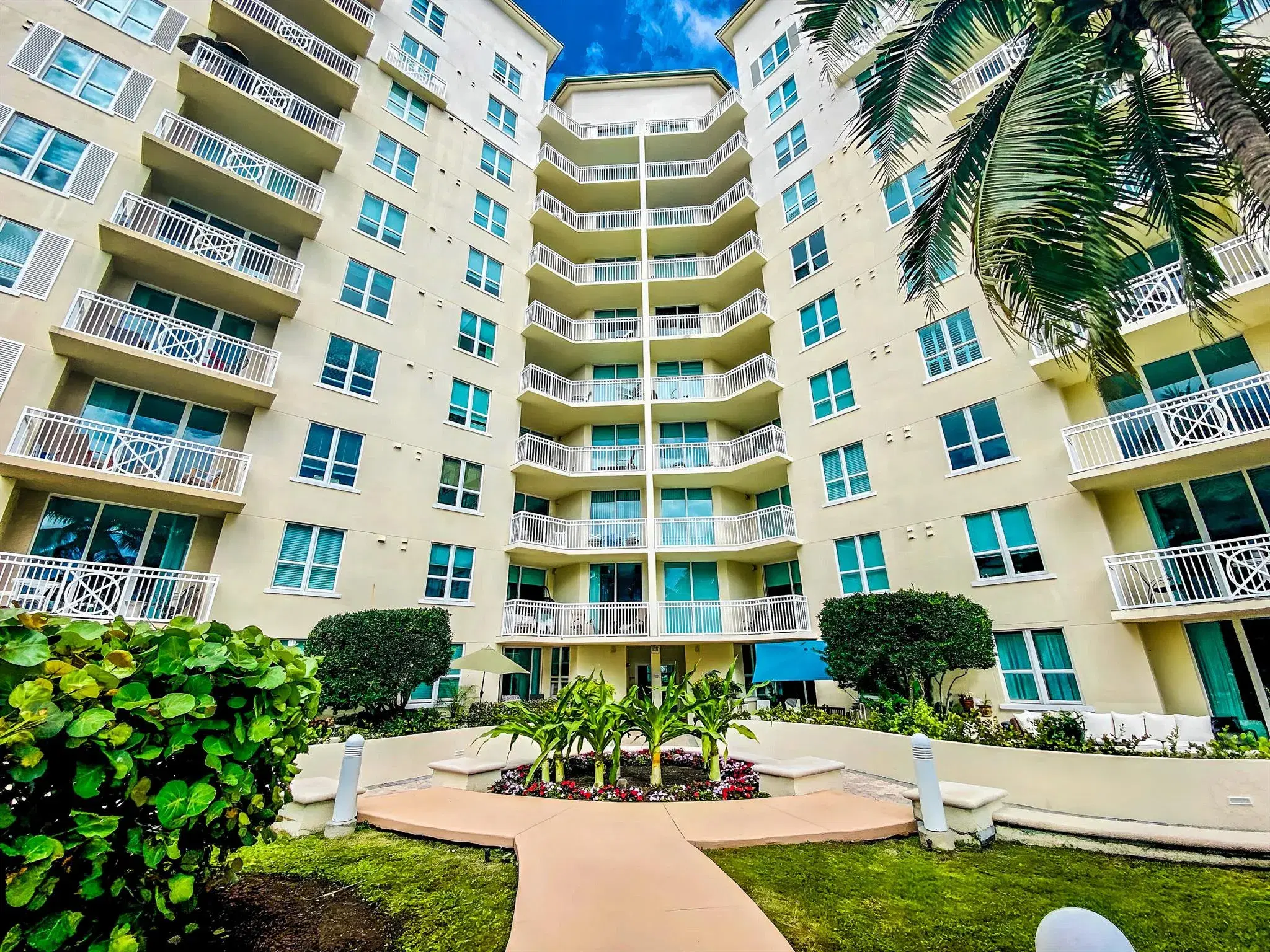 Picture of 450 N Federal Highway 1009, Boynton Beach, FL 33435