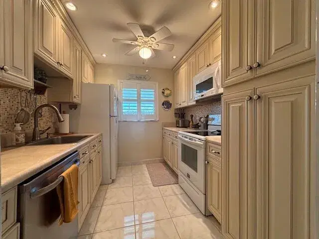 Picture of 100 Golfview Terrace 108, Boynton Beach FL 33426