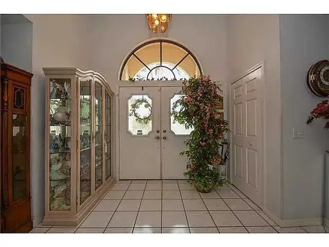 Picture of 326 NE Genesee Avenue, Port St Lucie FL 34983