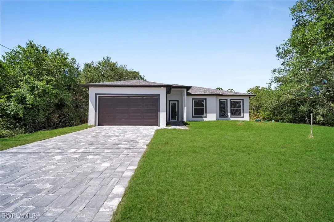 Picture of 406 Columbus Blvd S, Lehigh Acres, FL 33974
