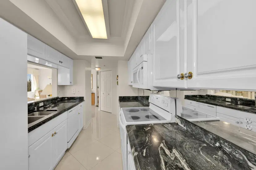 Picture of 2880 NE 14Th Street Cswy 505, Pompano Beach FL 33062