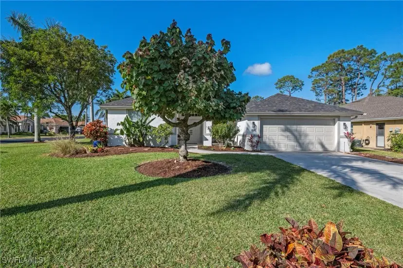 Picture of 1015 Tivoli Ln, Naples FL 34104