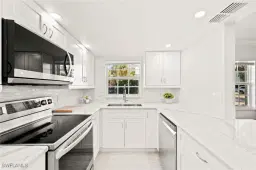 Picture of 666 3Rd St S 104, Naples, FL 34102