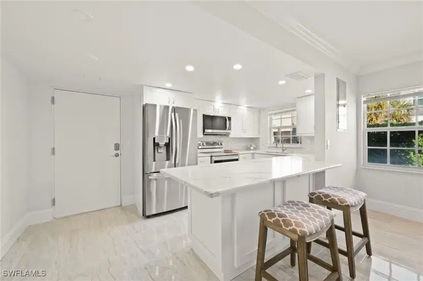 Picture of 666 3Rd St S 104, Naples FL 34102