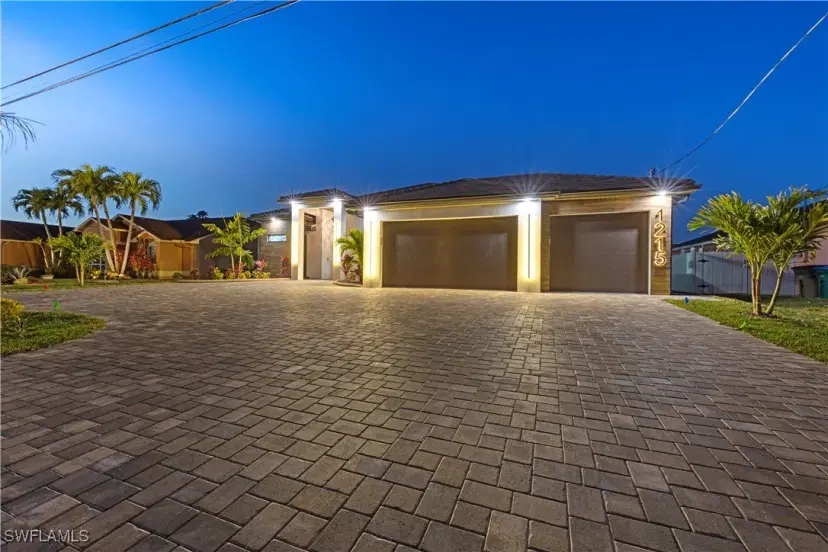Picture of 1215 NE 3Rd Ter, Cape Coral FL 33909