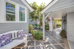 Picture of 643 Bridgeway Ln, Naples, FL 34108