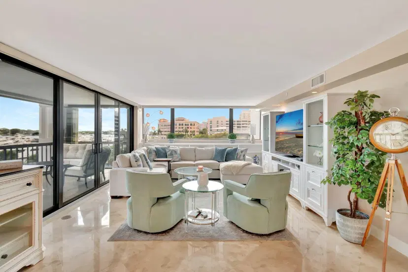 Picture of 400 N Flagler Drive 506, West Palm Beach FL 33401