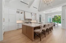 Picture of 3290 Crayton Rd, Naples, FL 34103