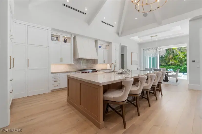 Picture of 3290 Crayton Rd, Naples FL 34103