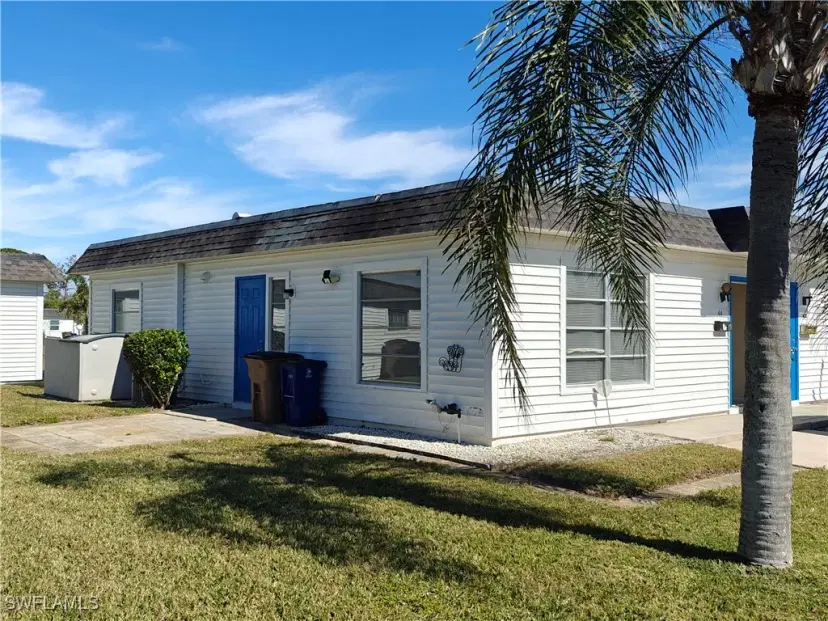 Picture of 44 Hamlin Ct, Lehigh Acres FL 33936