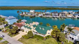 Picture of 200 Tahiti Cir, Naples, FL 34113