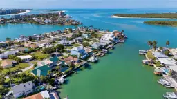 Picture of 200 Tahiti Cir, Naples, FL 34113