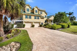 Picture of 200 Tahiti Cir, Naples, FL 34113