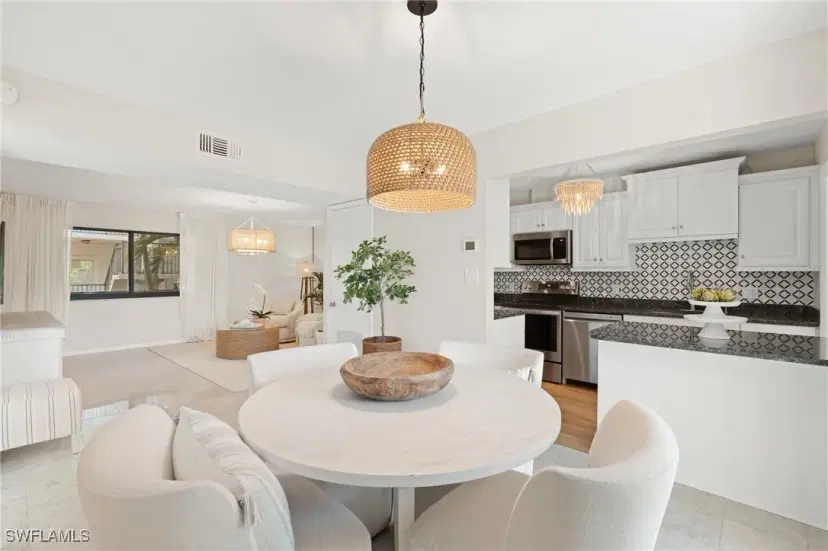Picture of 788 Park Shore Dr A24, Naples FL 34103
