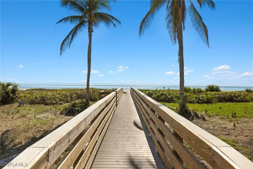 Picture of 1401 Middle Gulf Dr L402, Sanibel FL 33957