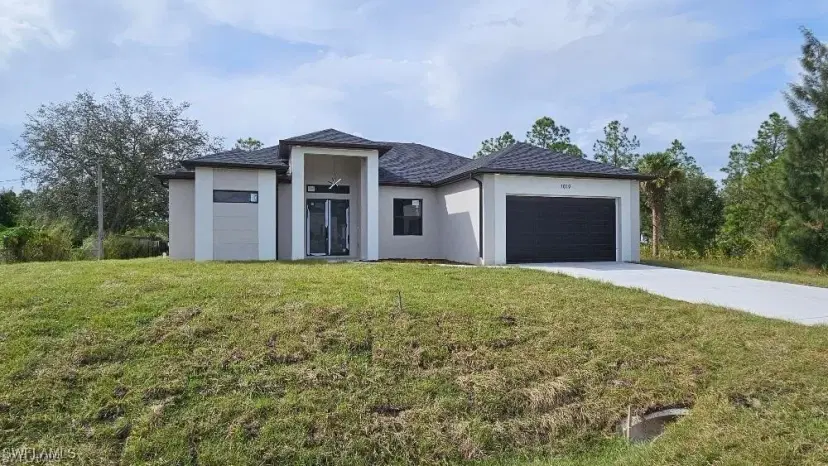 Picture of 1019 Calvin Ave, Lehigh Acres FL 33972
