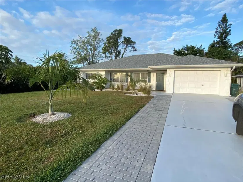 Picture of 621 E Valley Dr, Bonita Springs FL 34134