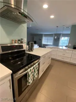 Picture of 621 E Valley Dr, Bonita Springs, FL 34134