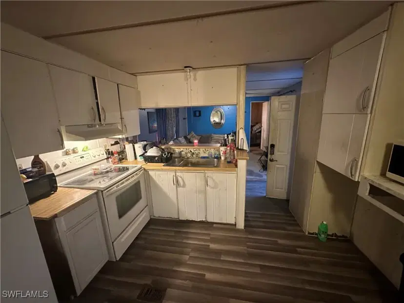 Picture of 21111 Cypress Park Cir, Estero FL 33928