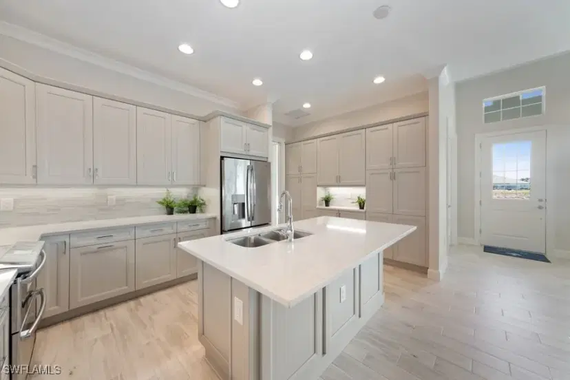 Picture of 8917 Yucatan Ct, Naples FL 34112