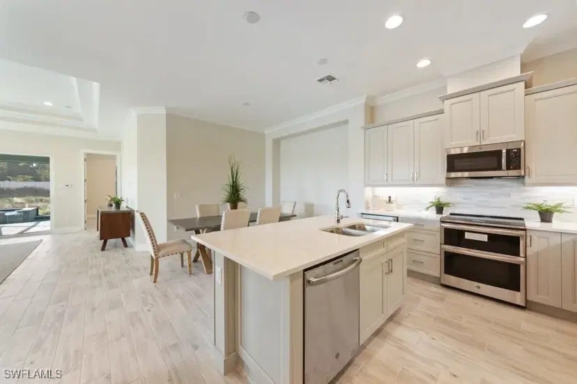 Picture of 8917 Yucatan Ct, Naples FL 34112