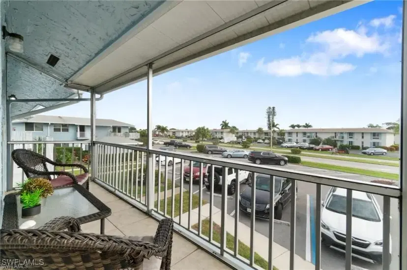 Picture of 208 Palm Dr 4, Naples FL 34112