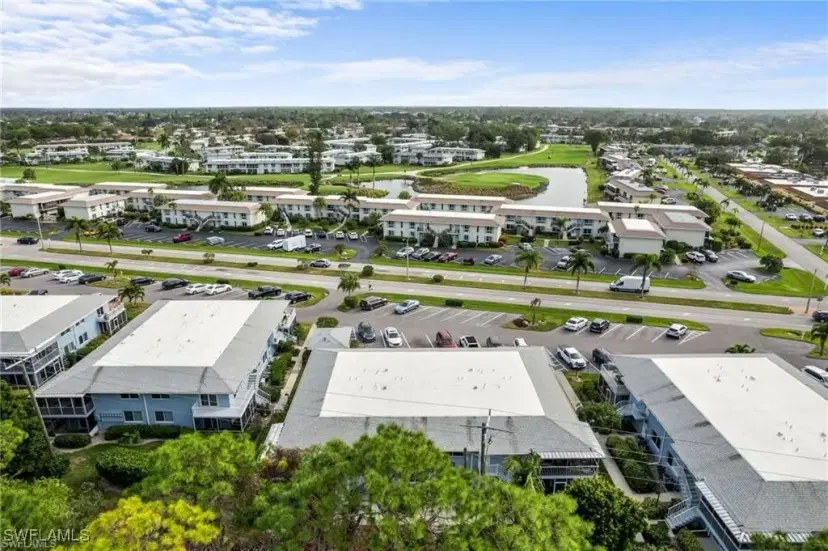 Picture of 208 Palm Dr 4, Naples FL 34112