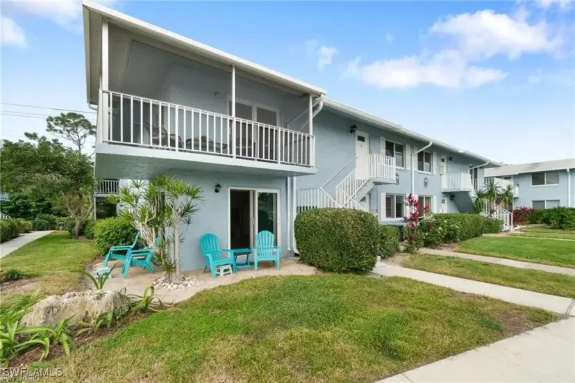 Picture of 208 Palm Dr 4, Naples FL 34112