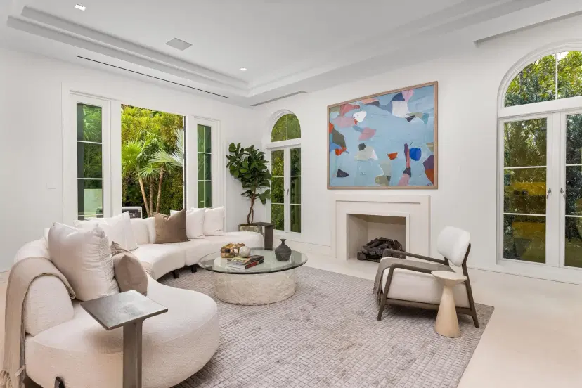 Picture of 422 Australian Avenue, Palm Beach FL 33480