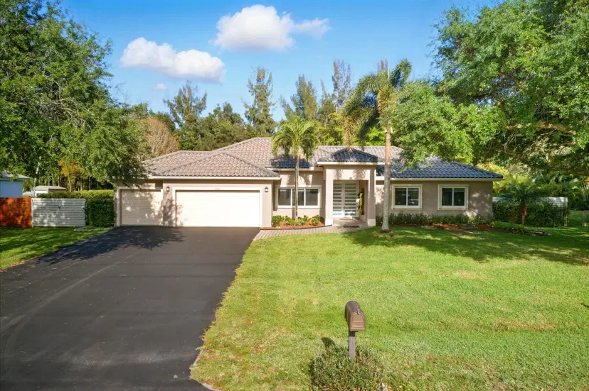 Picture of 5320 SW 199Th Avenue, Pembroke Pines FL 33332
