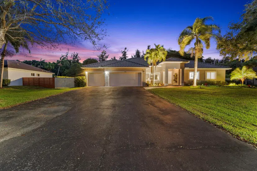 Picture of 5320 SW 199Th Avenue, Pembroke Pines FL 33332