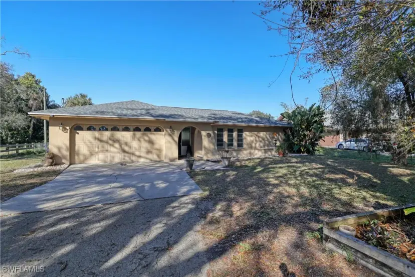 Picture of 2325 Lazy River Ln, Fort Myers FL 33905