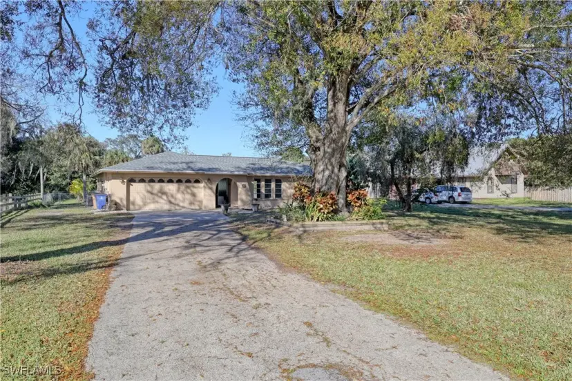 Picture of 2325 Lazy River Ln, Fort Myers FL 33905