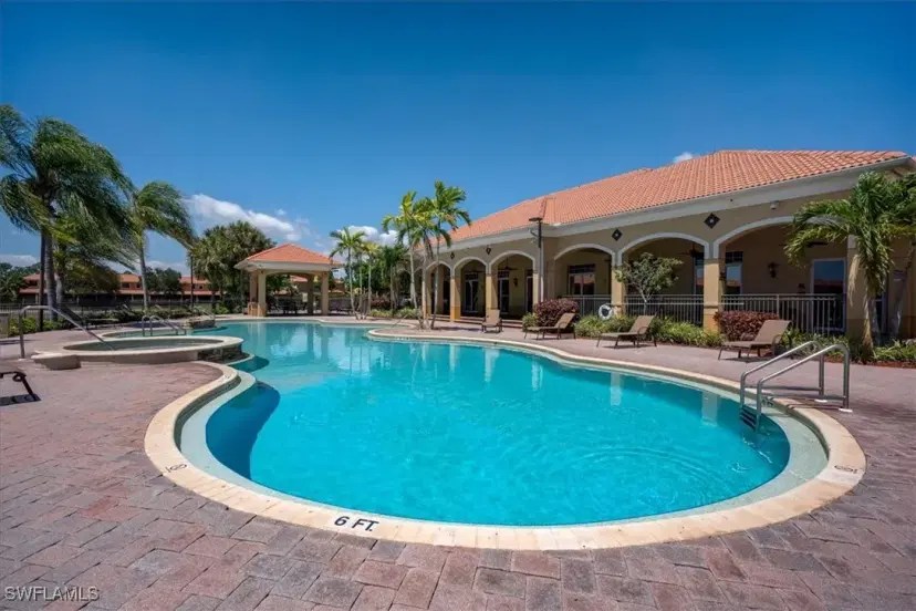 Picture of 15668 Summit Place Cir 384, Naples FL 34119
