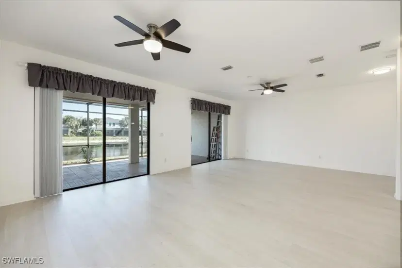 Picture of 15668 Summit Place Cir 384, Naples FL 34119