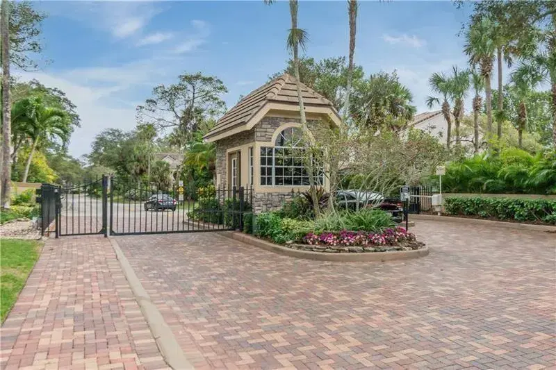Picture of 7722 Hibiscus Ln, Coral Springs FL 33065