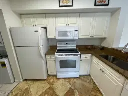 Picture of 1170 Wildwood Lakes Blvd 207, Naples, FL 34104