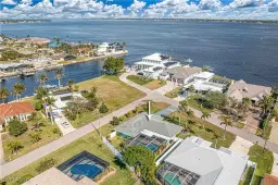 Picture of 3612 SE 21St Pl, Cape Coral, FL 33904