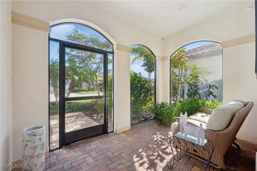 Picture of 1602 Marton Ct, Naples FL 34113
