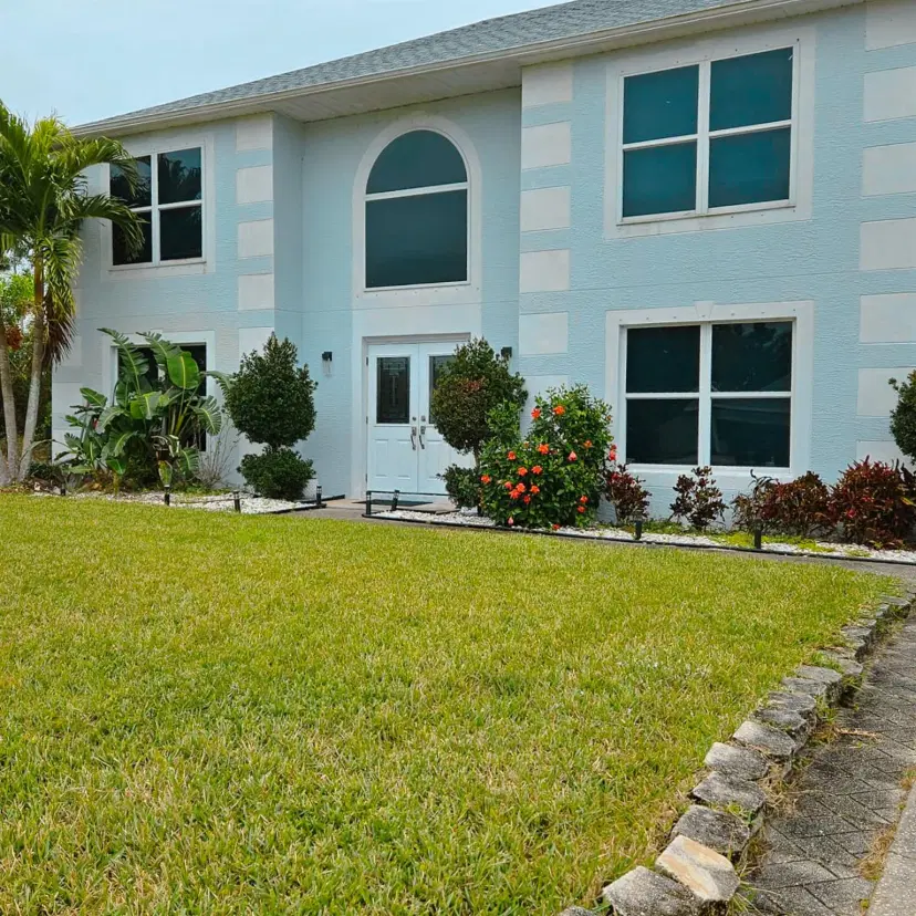 Picture of 924 SW Harvard Rd, Port St Lucie FL 34953