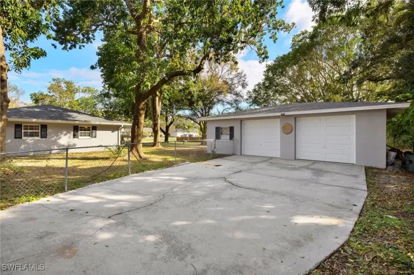 Picture of 343 W Mariana Ave, North Fort Myers FL 33903