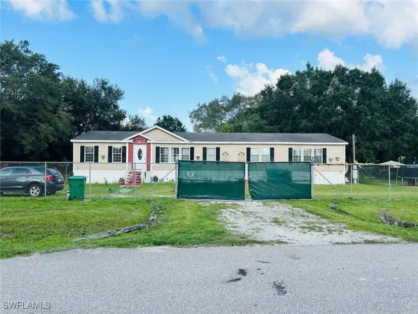 Picture of 1414 Dublin Cir, Moore Haven FL 33471