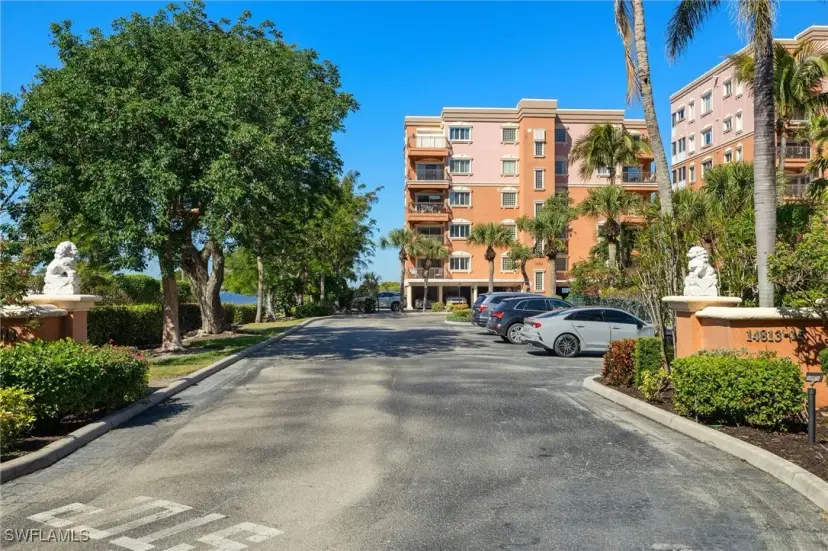 Picture of 14811 Laguna Dr 101, Fort Myers FL 33908