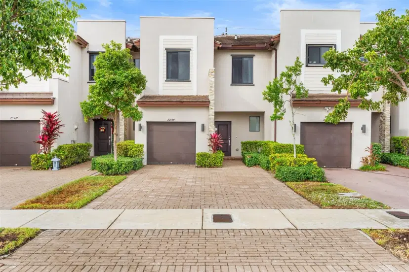 Picture of 20554 NE 2Nd Ct 20554, Miami FL 33179