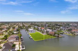 Picture of 371 Bayside Ave, Naples, FL 34108