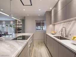 Picture of 295 5Th Ave S, Naples, FL 34102