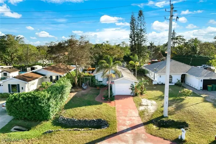Picture of 1366 Trail Terrace Dr, Naples FL 34103