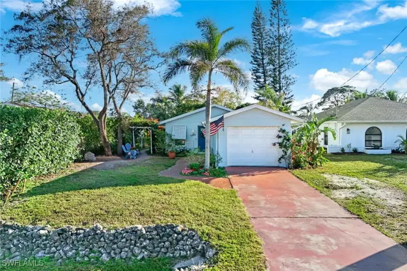 Picture of 1366 Trail Terrace Dr, Naples FL 34103