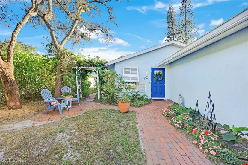 Picture of 1366 Trail Terrace Dr, Naples FL 34103