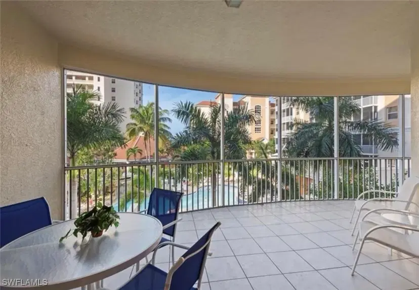 Picture of 470 Launch Cir V303, Naples FL 34108